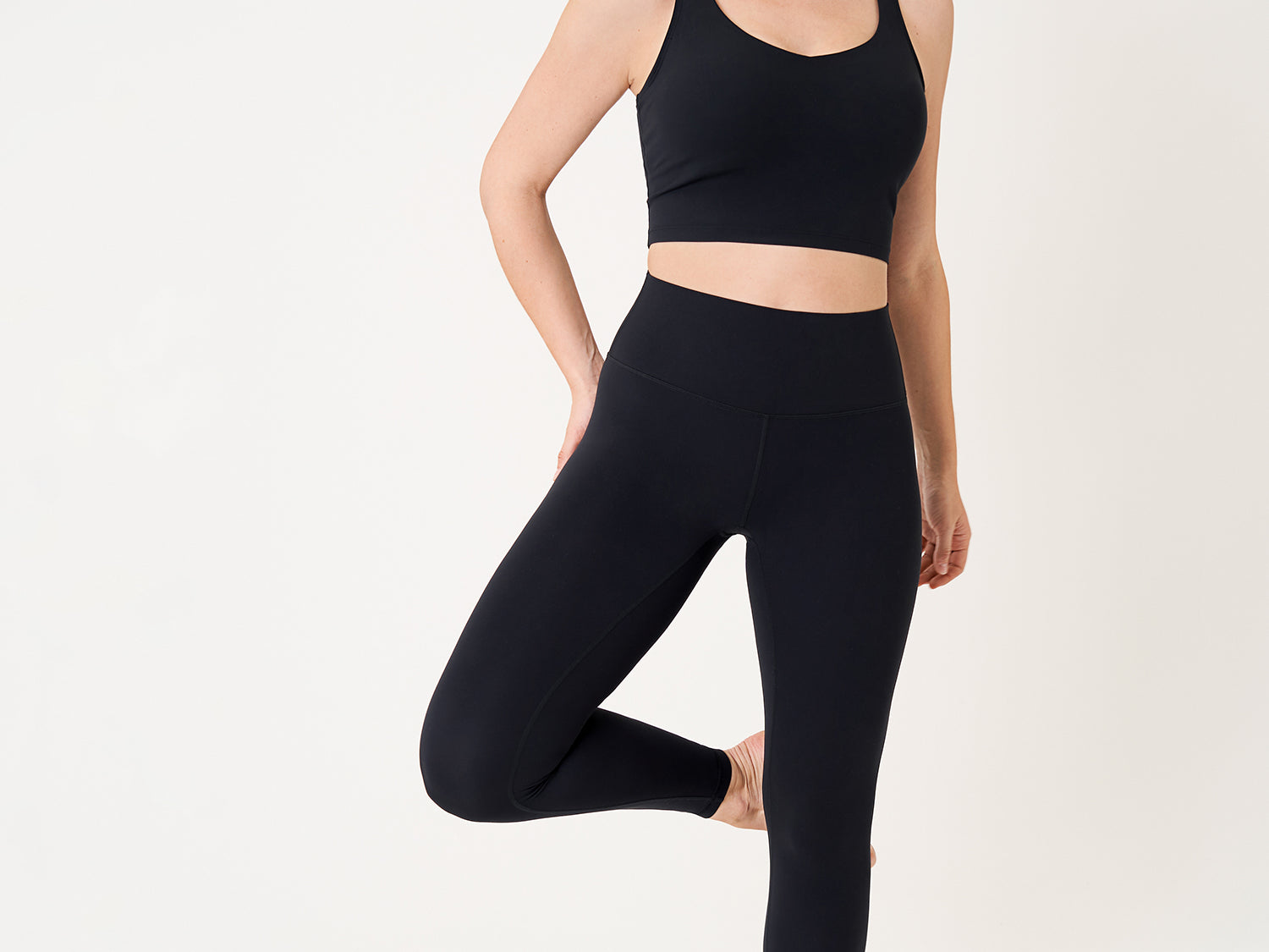 Women's V Neck Nursing Crop Tank Top Black @model_info:Tank