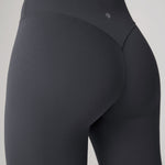 Women's Hugcurve No Front Seam Flare Leggings 31'' Graphite Grey