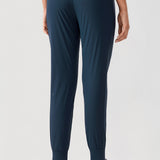 CRZ YOGA Women's Ripstop Jogger with Pockets 27.5" True Navy