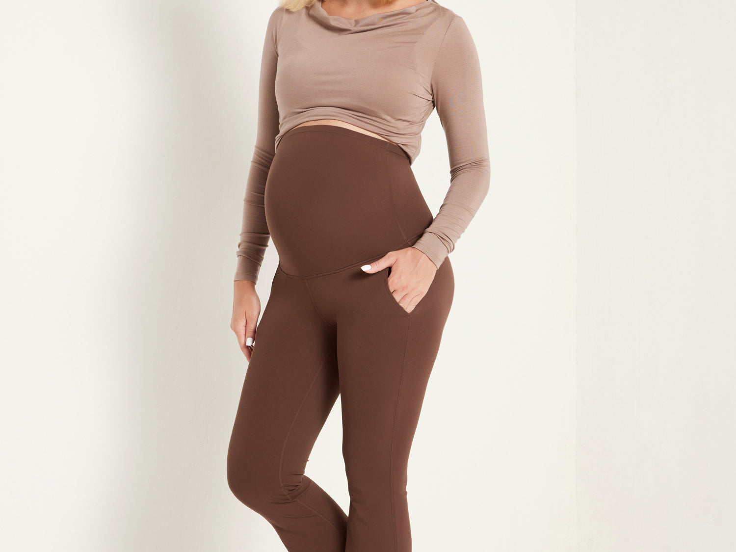 Women's Maternity Flare Leggings with Pockets 31" Coffee Brown